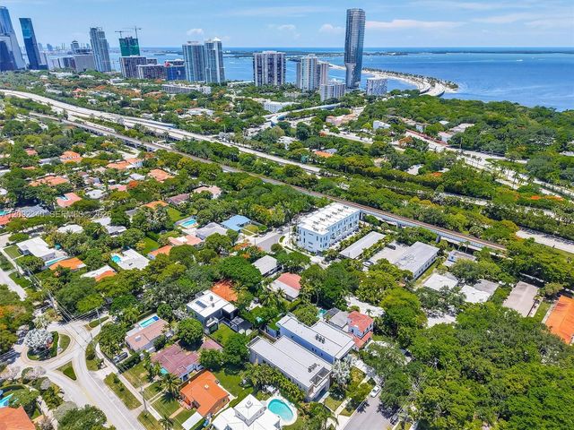 125 SW 29th Road, Miami, FL 33129