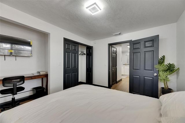 1009 E COLUMBUS DRIVE, Tampa, FL 33605