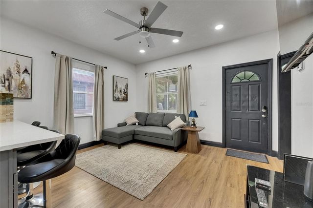1009 E COLUMBUS DRIVE, Tampa, FL 33605