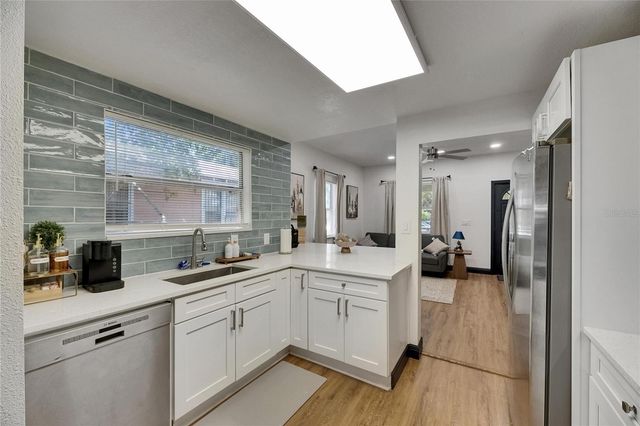 1009 E COLUMBUS DRIVE, Tampa, FL 33605