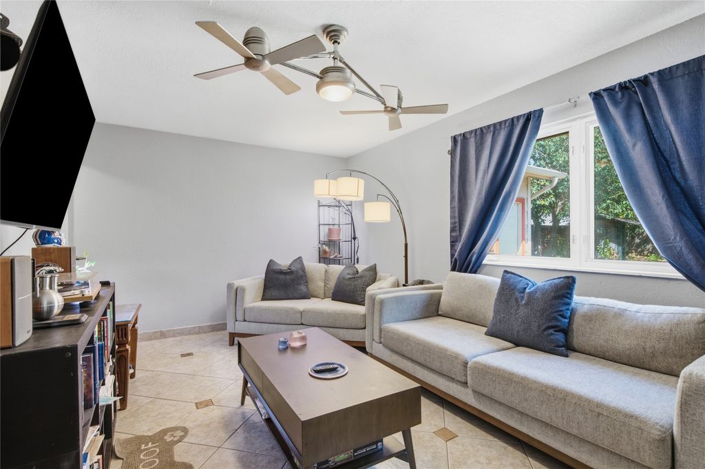 740 Thomas Avenue, Hurst, TX 76053 — photo 5