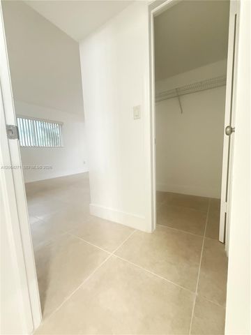 7737 SW 88th St C116, Miami, FL 33156