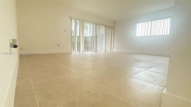 7737 SW 88th St C116, Miami, FL 33156