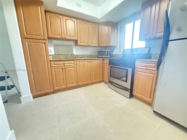 7737 SW 88th St C116, Miami, FL 33156