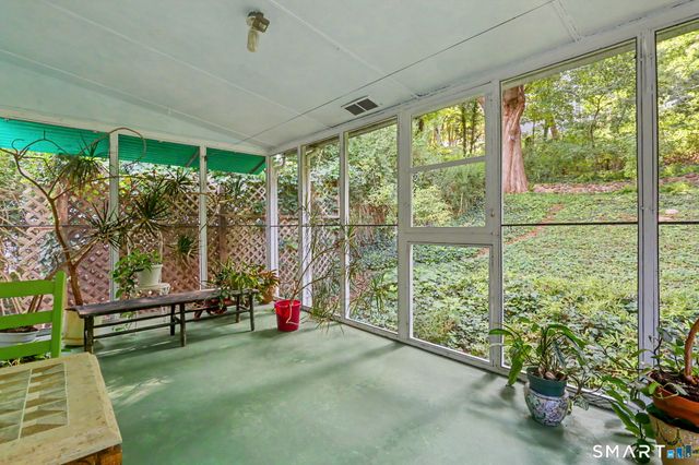 74 Huntington Avenue, New Haven, CT 06511