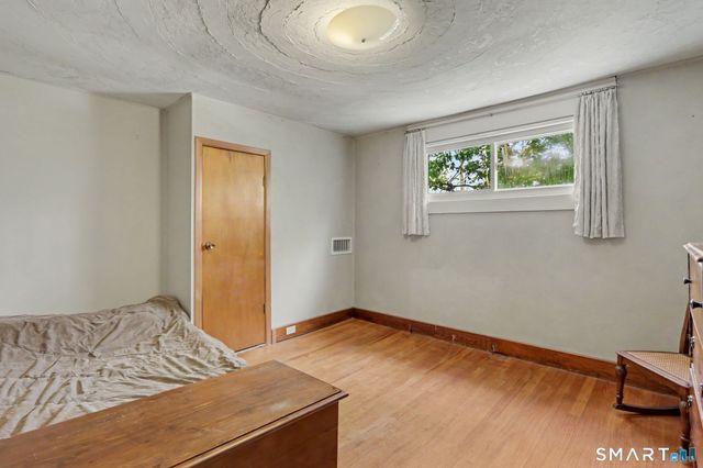 74 Huntington Avenue, New Haven, CT 06511