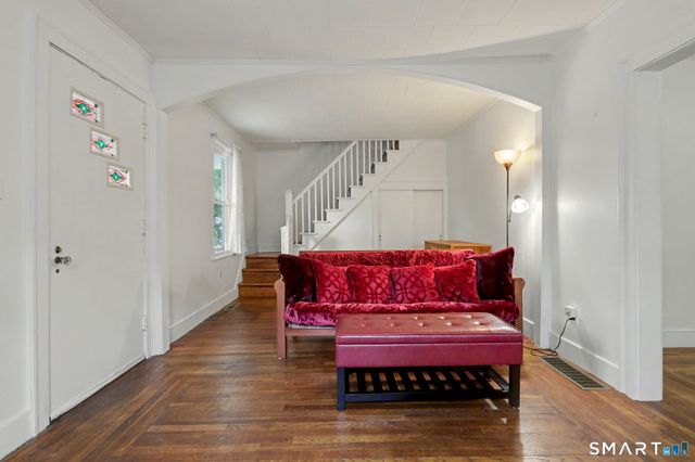 74 Huntington Avenue, New Haven, CT 06511