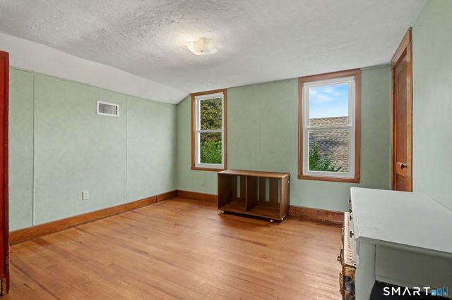 74 Huntington Avenue, New Haven, CT 06511
