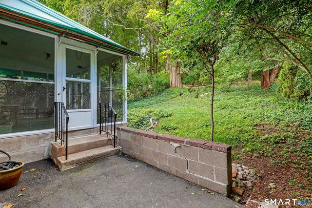 74 Huntington Avenue, New Haven, CT 06511