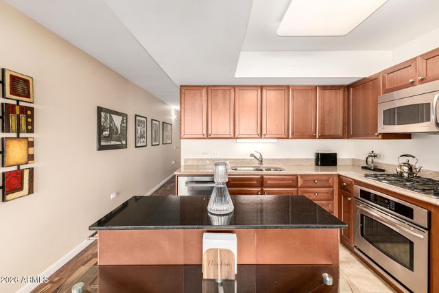 4808 N 24TH Street 1402, Phoenix, AZ 85016