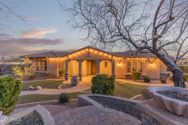 8691 W QUESTA Drive, Peoria, AZ 85383