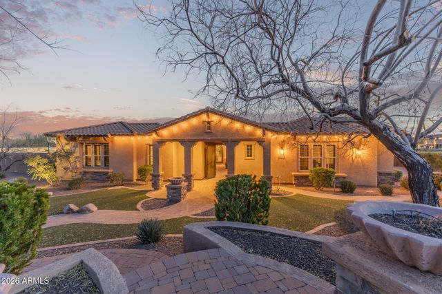 8691 W QUESTA Drive, Peoria, AZ 85383