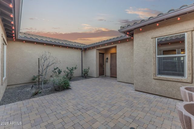 8691 W QUESTA Drive, Peoria, AZ 85383