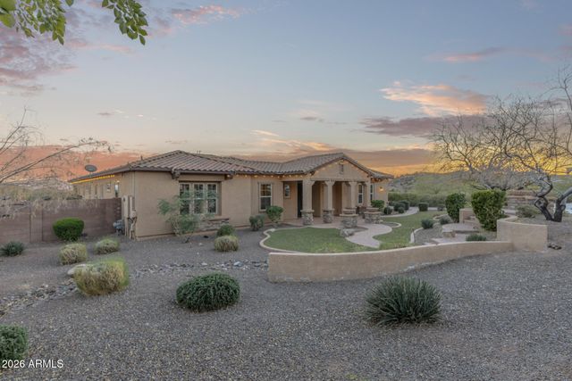 8691 W QUESTA Drive, Peoria, AZ 85383