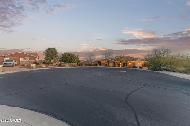 8691 W QUESTA Drive, Peoria, AZ 85383