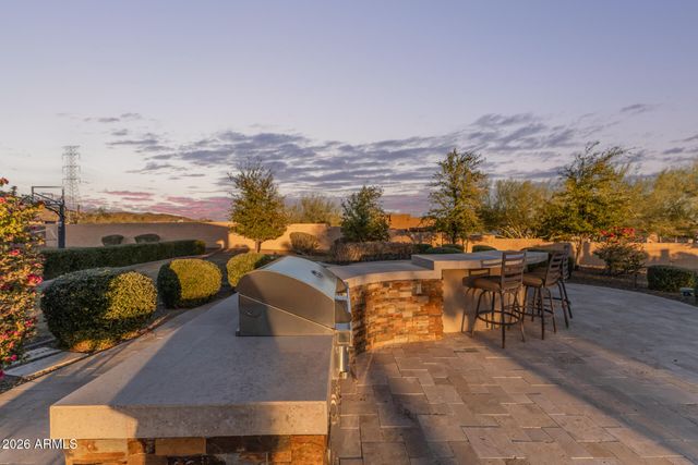 8691 W QUESTA Drive, Peoria, AZ 85383