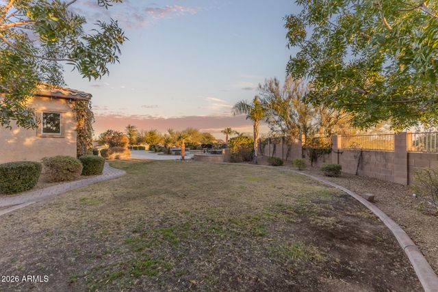 8691 W QUESTA Drive, Peoria, AZ 85383