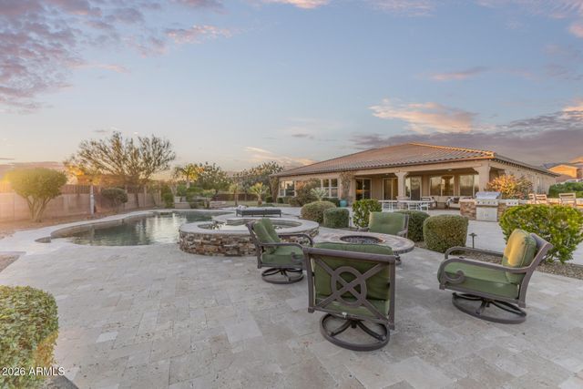 8691 W QUESTA Drive, Peoria, AZ 85383