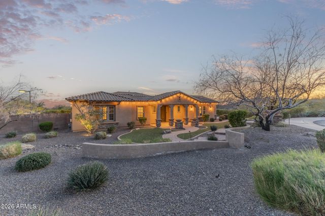 8691 W QUESTA Drive, Peoria, AZ 85383