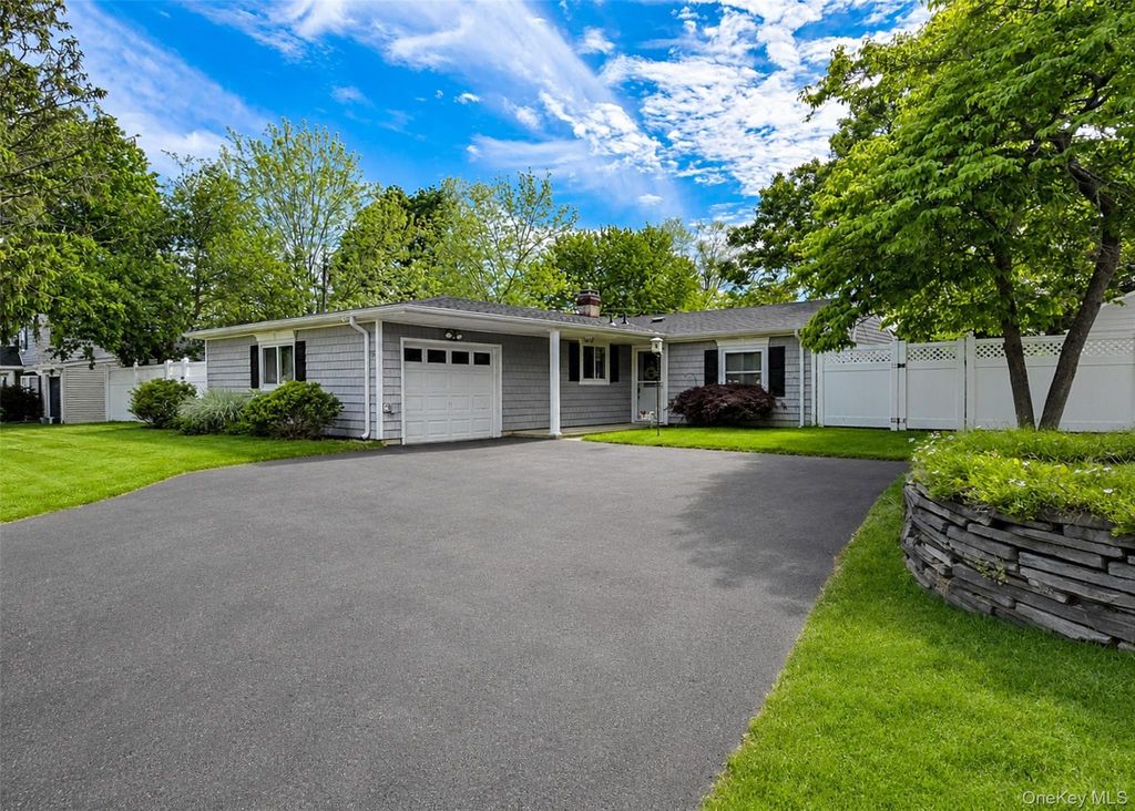 26 Campus Drive, Farmingville, NY 11738