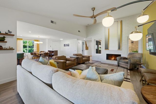 26 Camisa Lane, Palm Desert, CA 92260