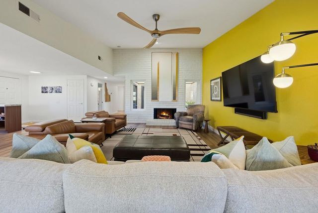 26 Camisa Lane, Palm Desert, CA 92260