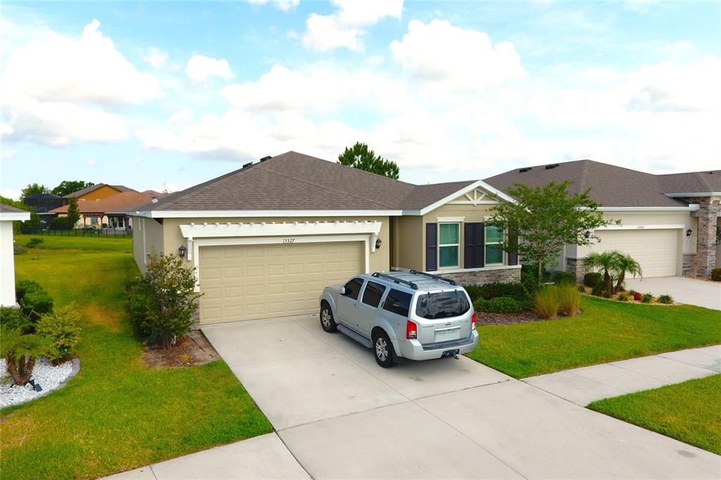 Image 2 of property listing at 13327 WATERLEAF GARDEN CIRCLE, Riverview, FL 33579
