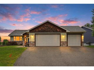 1647 Valley Quail Drive, River Falls, WI 54022