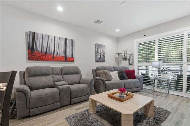 1962 LAKE RIDGE BOULEVARD, Clearwater, FL 33763