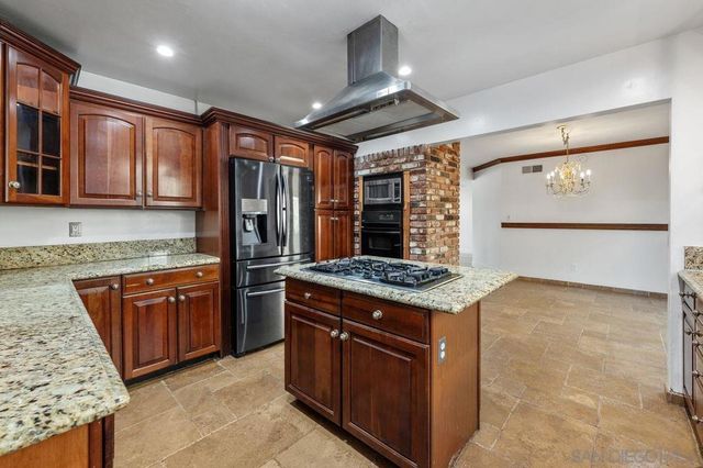 4525 Avocado Blvd, La Mesa, CA 91941