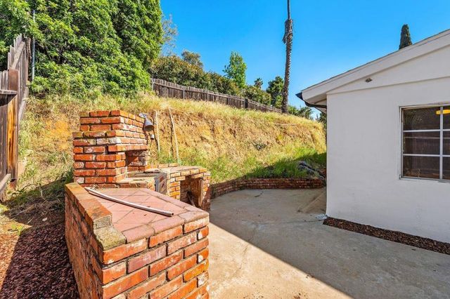 4525 Avocado Blvd, La Mesa, CA 91941