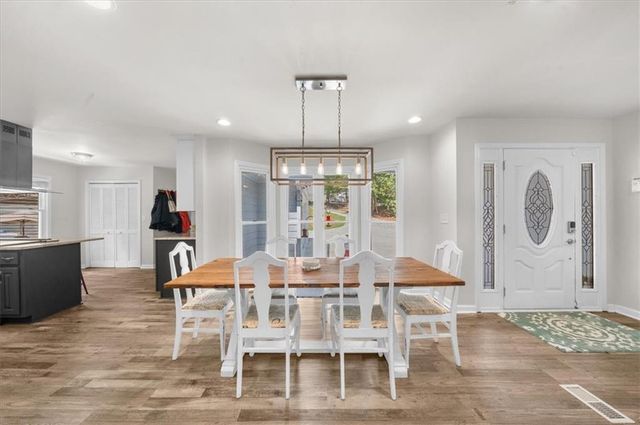 1695 Lakeside Trail, Cumming, GA 30041