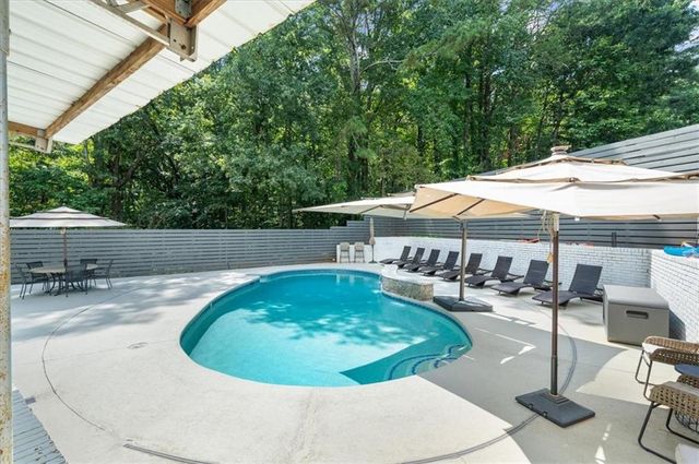 1695 Lakeside Trail, Cumming, GA 30041