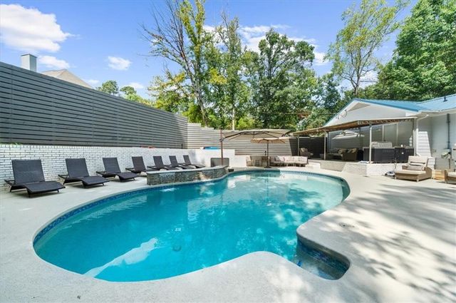 1695 Lakeside Trail, Cumming, GA 30041