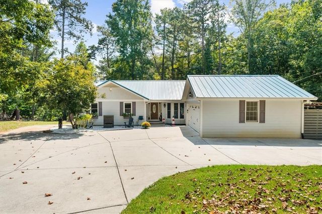 1695 Lakeside Trail, Cumming, GA 30041