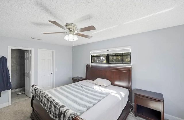 2890 1st Place, Vero Beach, FL 32968