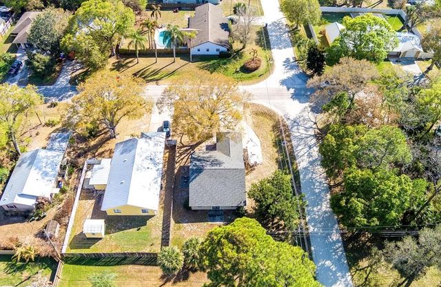 2890 1st Place, Vero Beach, FL 32968