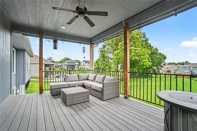 1001 Meadowbrook Drive, Kearney, MO 64060
