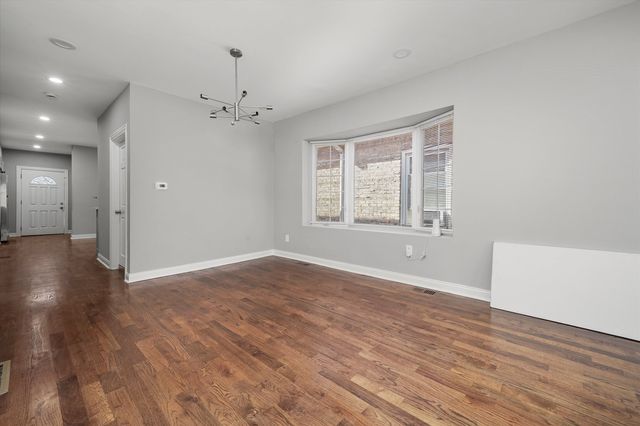 3217 W 64th Place, Chicago, IL 60629