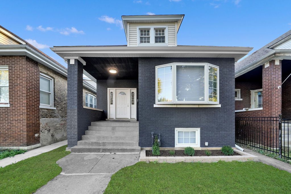 3217 W 64th Place, Chicago, IL 60629