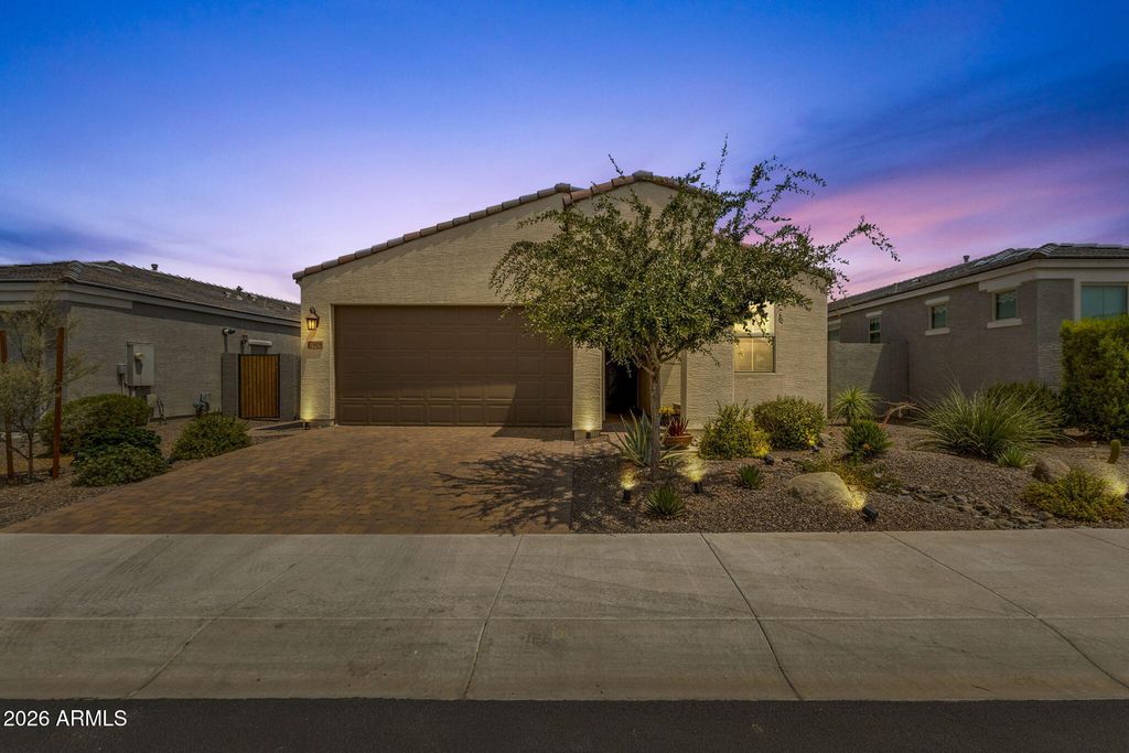 17908 W Hiddenview Drive, Goodyear, AZ 85338 — photo 2