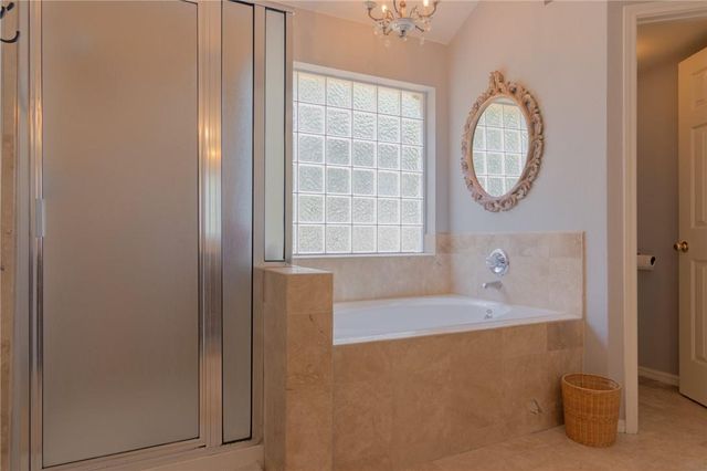550 Hays Country Acres RD, Dripping Springs, TX 78620