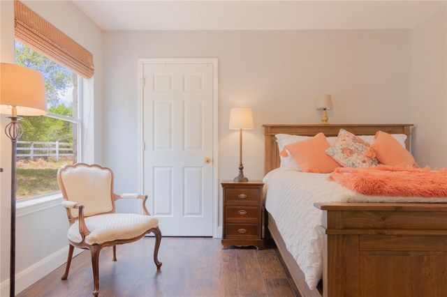 550 Hays Country Acres RD, Dripping Springs, TX 78620