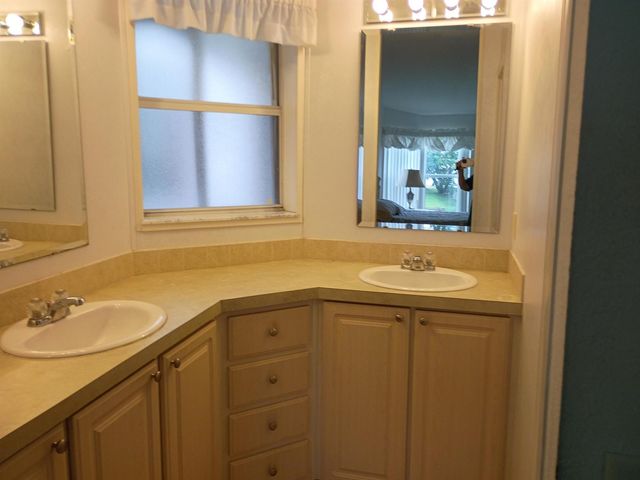 2080 SW 85th Avenue, Davie, FL 33324