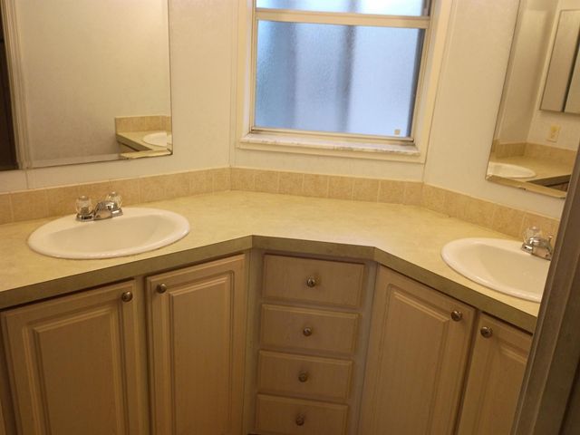 2080 SW 85th Avenue, Davie, FL 33324