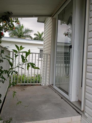 2080 SW 85th Avenue, Davie, FL 33324