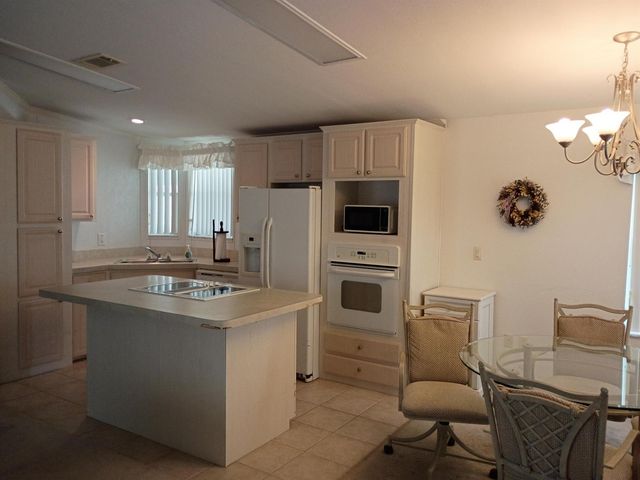 2080 SW 85th Avenue, Davie, FL 33324