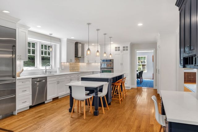 703 Boston Post Rd, Weston, MA 02493