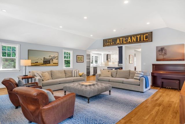 703 Boston Post Rd, Weston, MA 02493