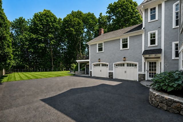703 Boston Post Rd, Weston, MA 02493